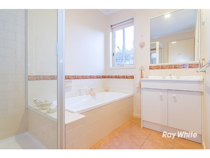 4 Ashton Court, Cranbourne VIC 3977