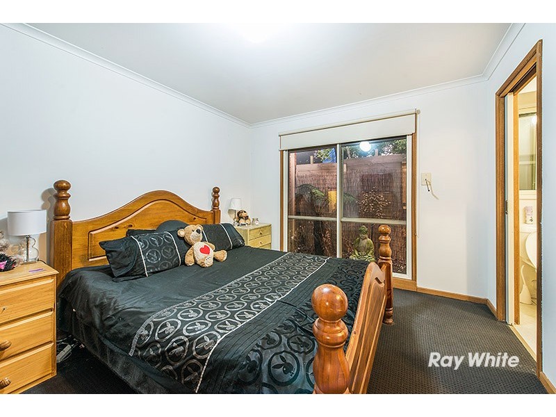 20 Andrea Crescent, Cranbourne North VIC 3977