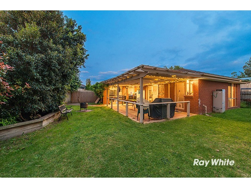 20 Andrea Crescent, Cranbourne North VIC 3977