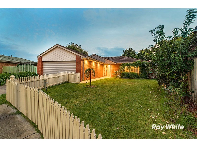 20 Andrea Crescent, Cranbourne North VIC 3977