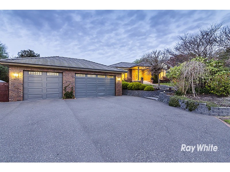 2 Oakridge Close, Lysterfield South VIC 3156