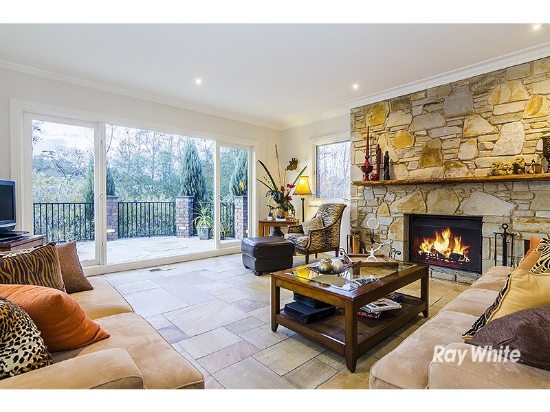 2 Oakridge Close, Lysterfield South VIC 3156