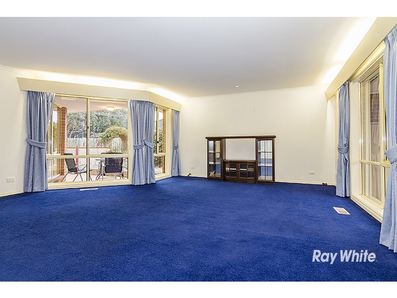 21 Sinatra Way, Cranbourne East VIC 3977
