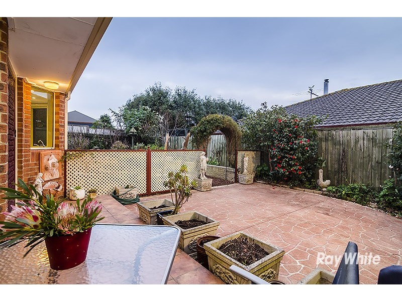 21 Sinatra Way, Cranbourne East VIC 3977