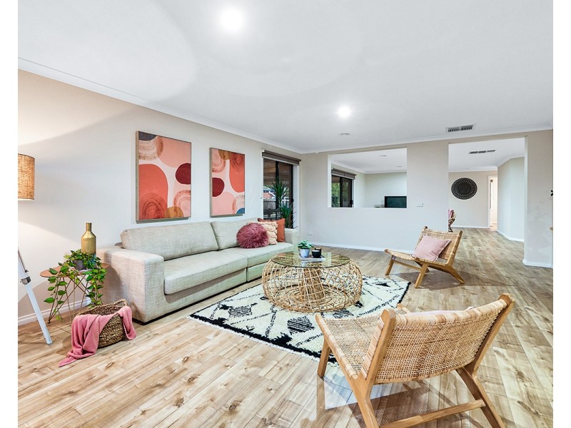 3 Castawellan Street, Lyndhurst VIC 3975