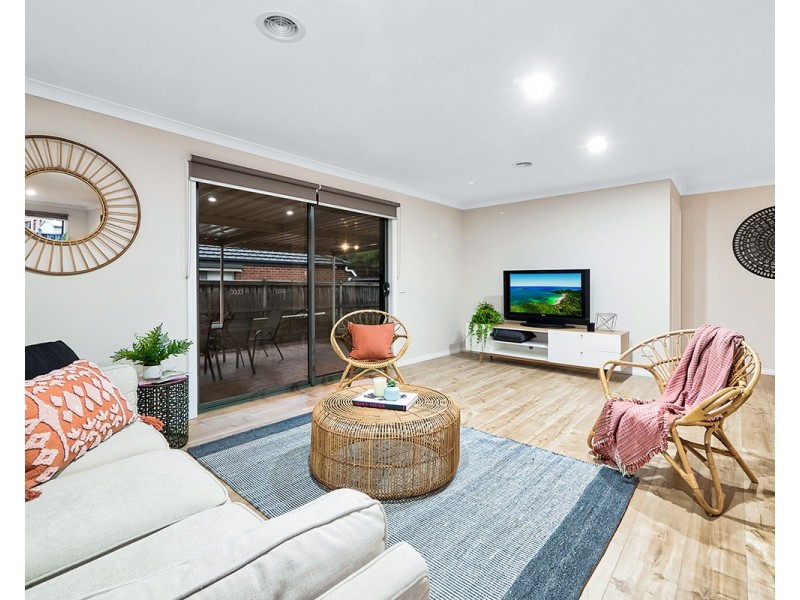 3 Castawellan Street, Lyndhurst VIC 3975