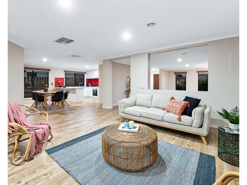 3 Castawellan Street, Lyndhurst VIC 3975