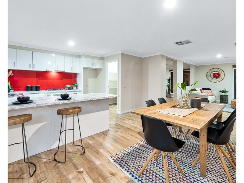 3 Castawellan Street, Lyndhurst VIC 3975