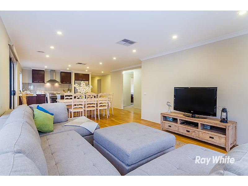 14 Wesson Way, Cranbourne East VIC 3977