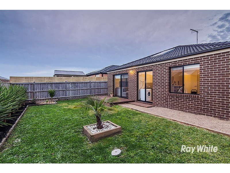 14 Wesson Way, Cranbourne East VIC 3977