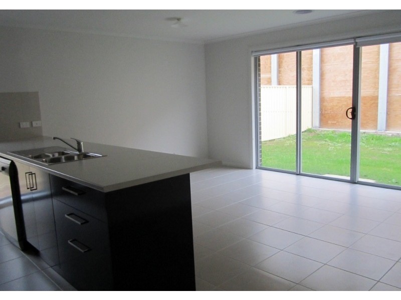 56 Blue Horizons Way, Pakenham VIC 3810