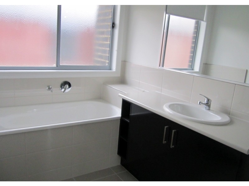 56 Blue Horizons Way, Pakenham VIC 3810