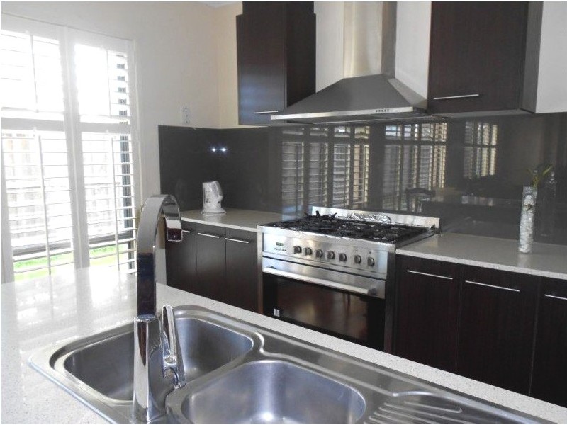 65 Donohue Street, Cranbourne East VIC 3977