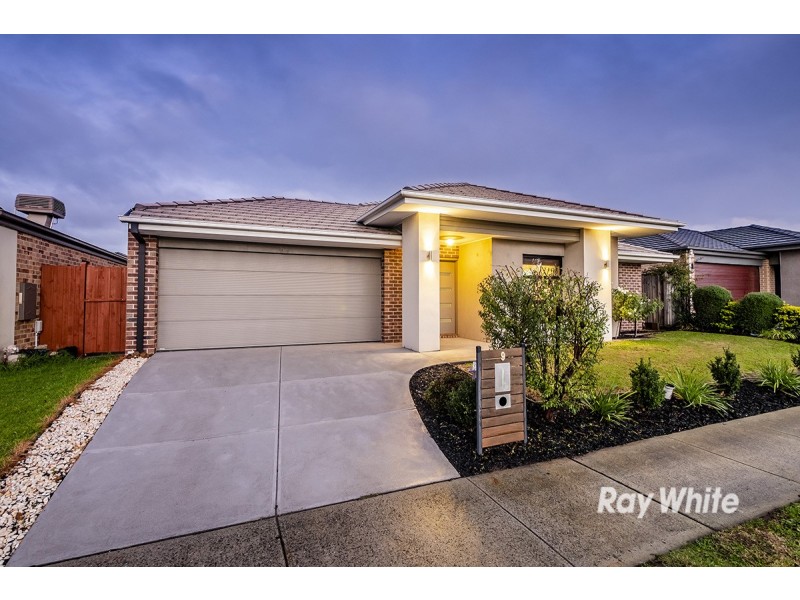9 Livida Circuit, Lyndhurst VIC 3975