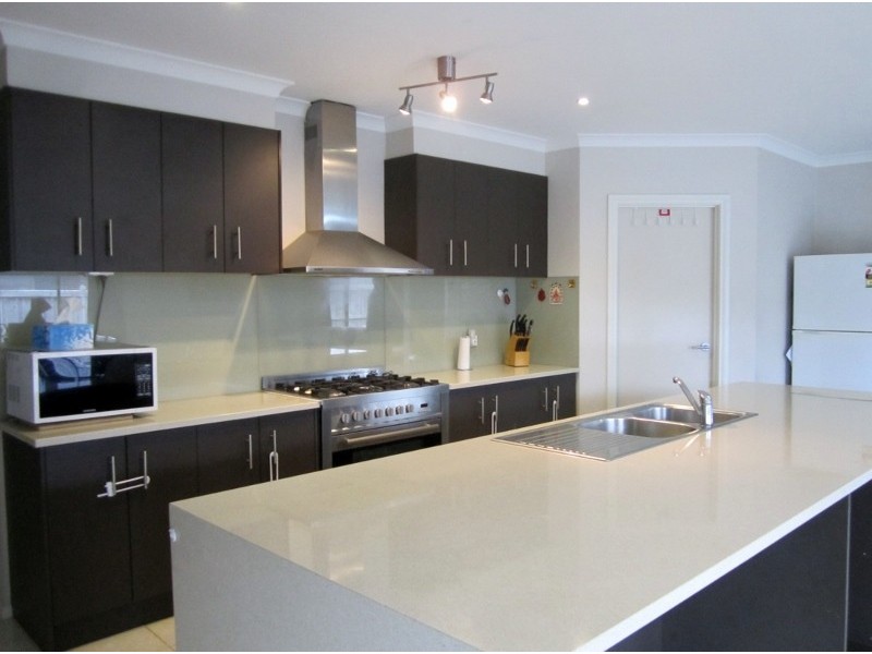 15 Island Circuit, Lyndhurst VIC 3975