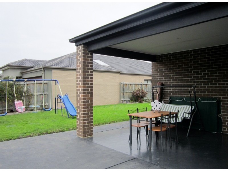 15 Island Circuit, Lyndhurst VIC 3975