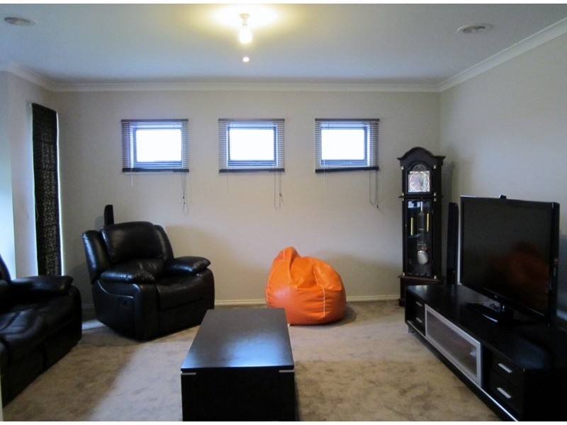 15 Island Circuit, Lyndhurst VIC 3975