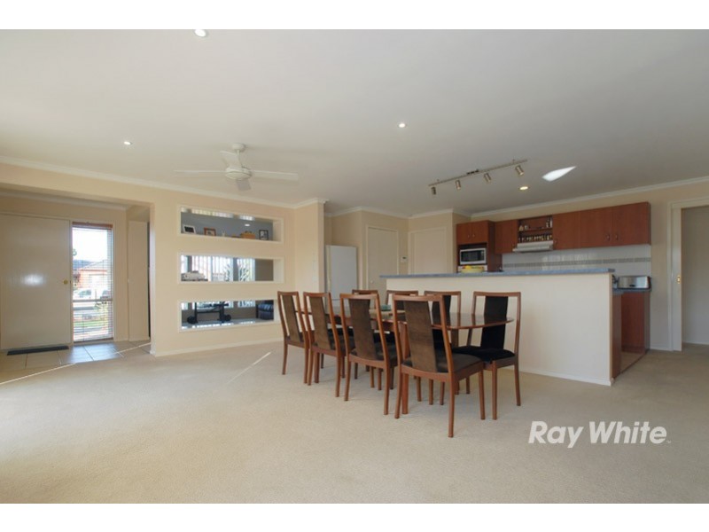 9 Scotsdale Drive, Cranbourne East VIC 3977