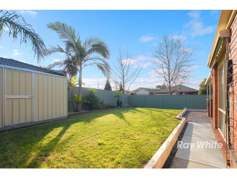 9 Scotsdale Drive, Cranbourne East VIC 3977