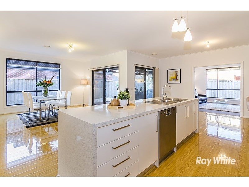 6 Gregson Grove, Lyndhurst VIC 3975