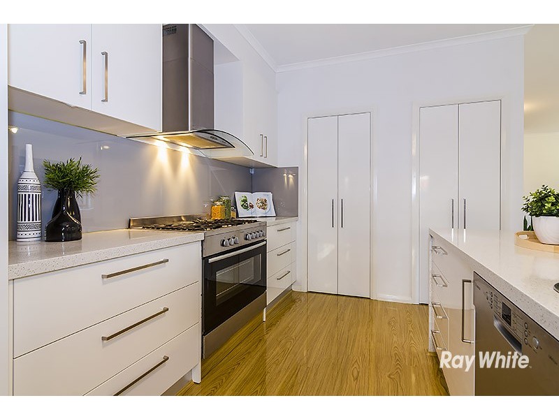 6 Gregson Grove, Lyndhurst VIC 3975