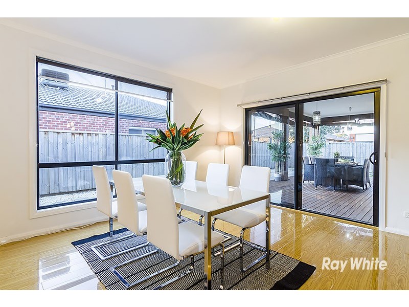 6 Gregson Grove, Lyndhurst VIC 3975