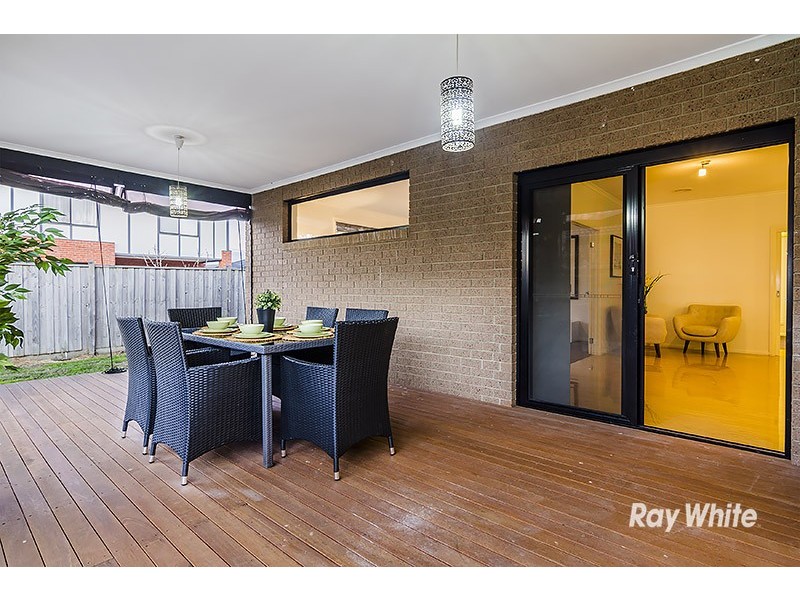 6 Gregson Grove, Lyndhurst VIC 3975