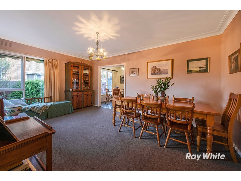 6 Greaves Street, Cranbourne VIC 3977