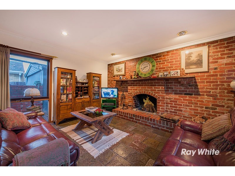 6 Greaves Street, Cranbourne VIC 3977