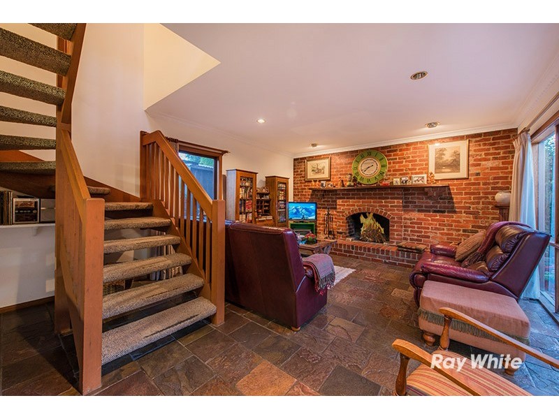 6 Greaves Street, Cranbourne VIC 3977