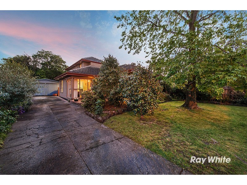 6 Greaves Street, Cranbourne VIC 3977