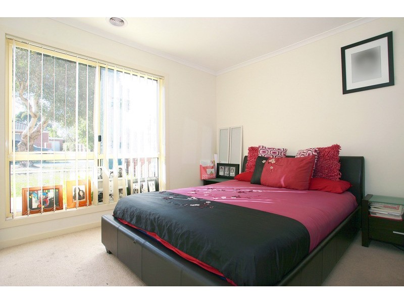 1/5 Hoddle Court, Cranbourne VIC 3977