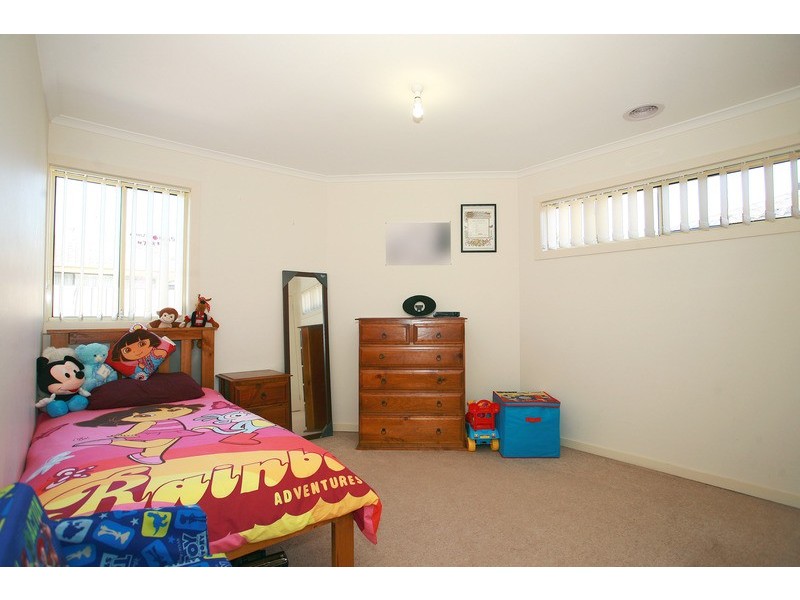 1/5 Hoddle Court, Cranbourne VIC 3977