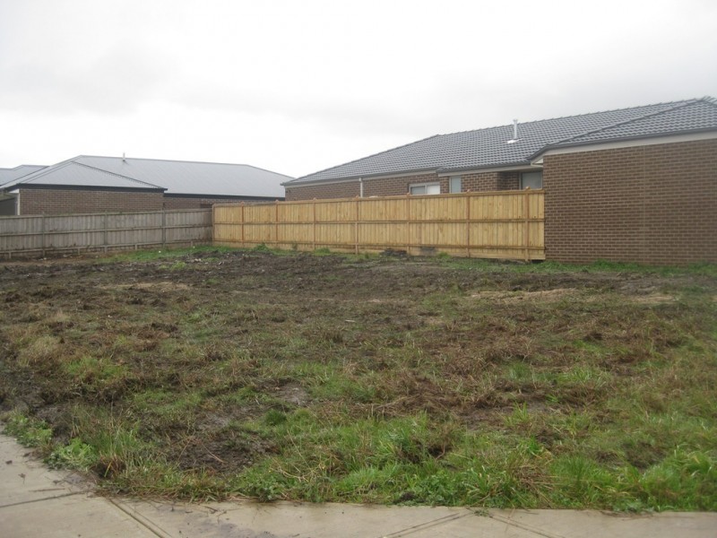 30 Spearwood Rise, Cranbourne West VIC 3977