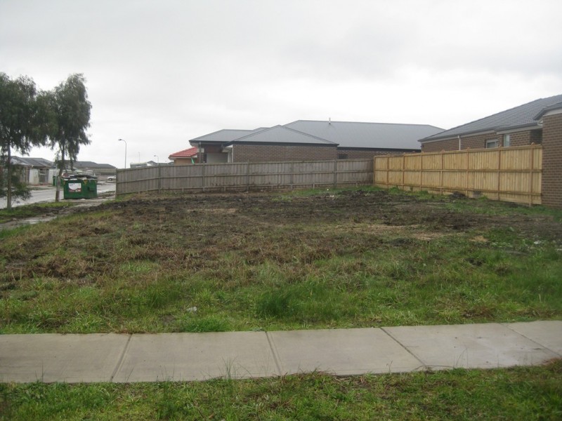 30 Spearwood Rise, Cranbourne West VIC 3977