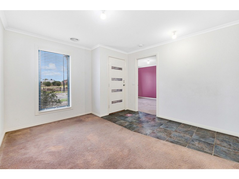 27 Bulga Wattle Cct, Lyndhurst VIC 3975