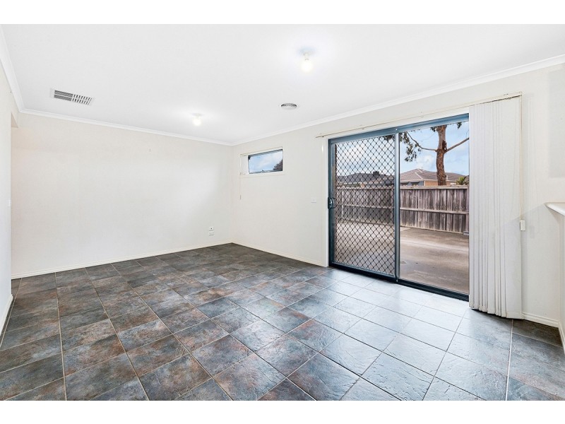 27 Bulga Wattle Cct, Lyndhurst VIC 3975