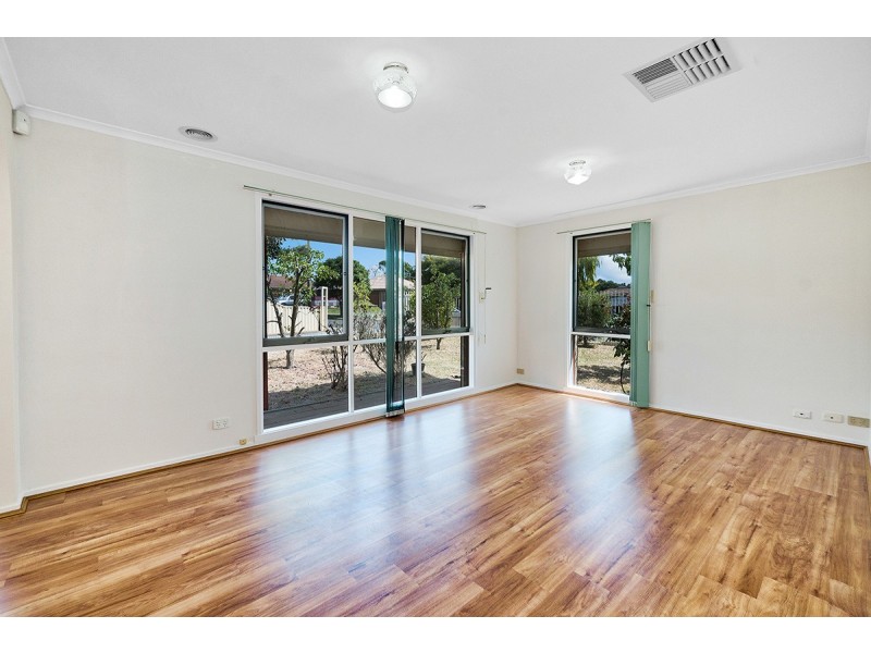 28 Wallace Road, Cranbourne VIC 3977