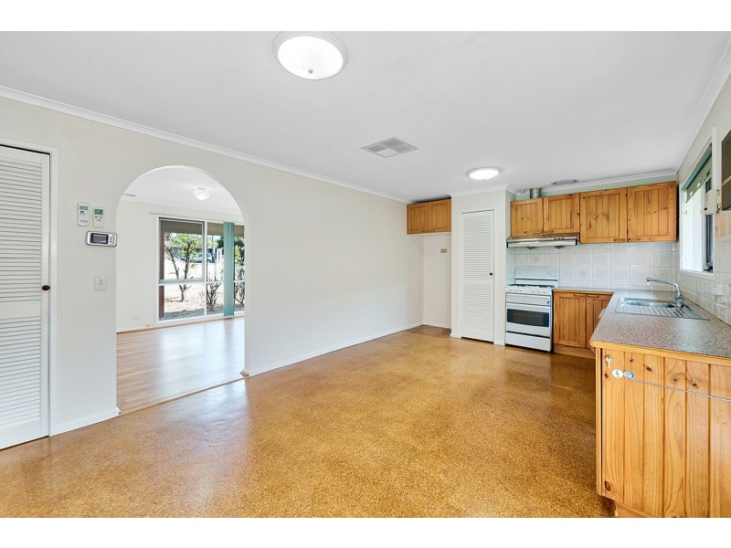 28 Wallace Road, Cranbourne VIC 3977