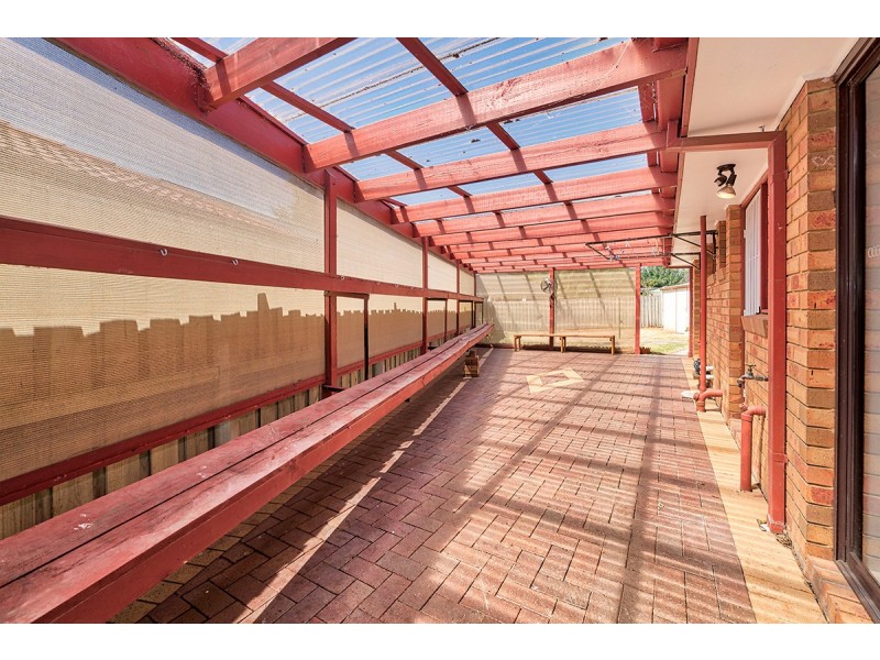 28 Wallace Road, Cranbourne VIC 3977