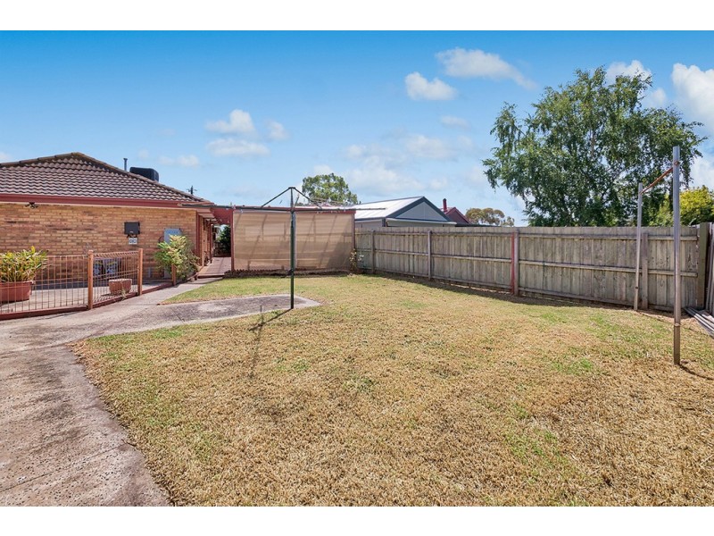 28 Wallace Road, Cranbourne VIC 3977