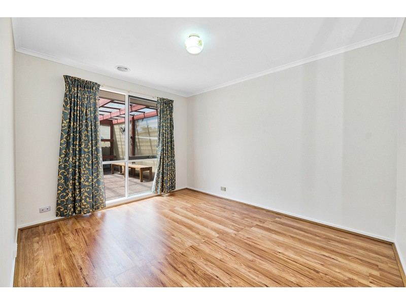 28 Wallace Road, Cranbourne VIC 3977