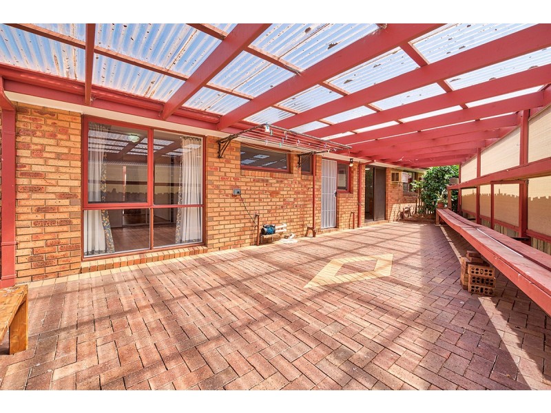 28 Wallace Road, Cranbourne VIC 3977