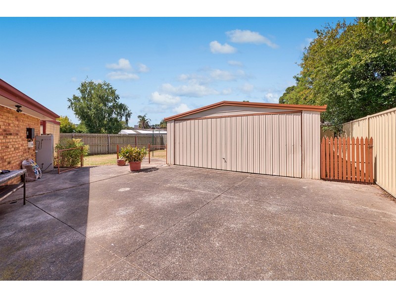 28 Wallace Road, Cranbourne VIC 3977