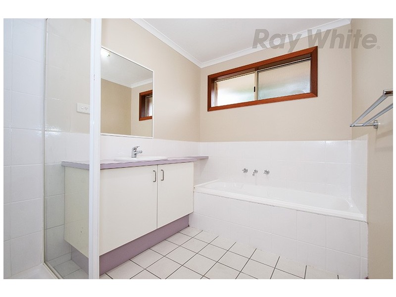 19 Adelaide Close, Berwick VIC 3806