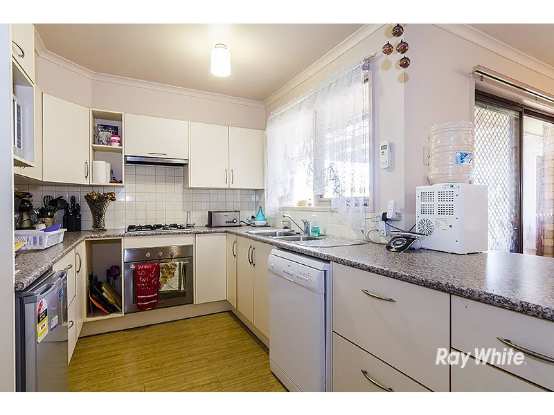 9 Maltravers Crescent, Cranbourne North VIC 3977