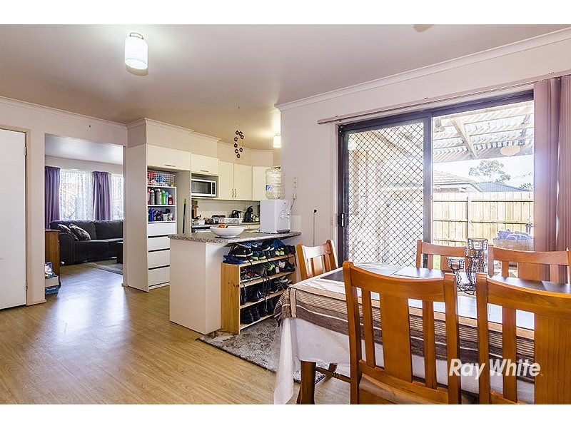 9 Maltravers Crescent, Cranbourne North VIC 3977