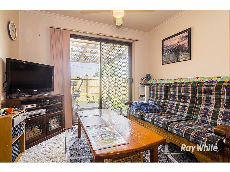 9 Maltravers Crescent, Cranbourne North VIC 3977