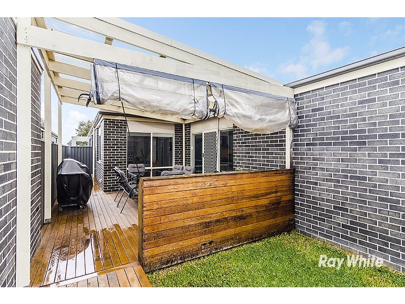 14 Frogmore Lane, Cranbourne North VIC 3977