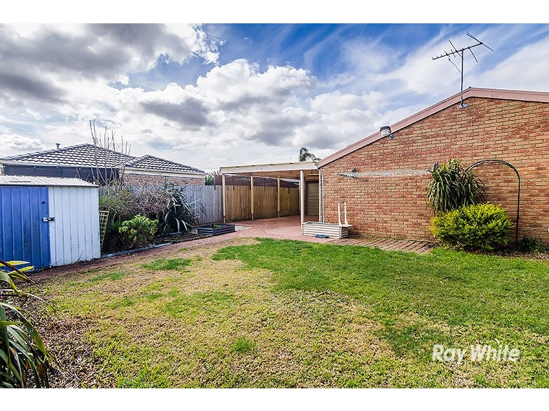 13 Jacinta Drive, Cranbourne West VIC 3977